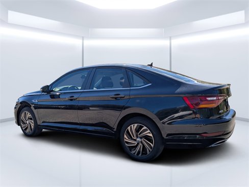 Certified 2019 Volkswagen Jetta SEL Premium image 4