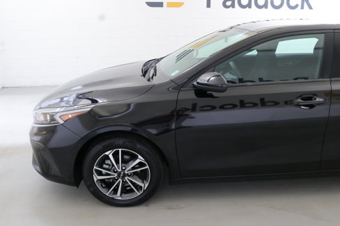 Used 2023 Kia Forte LXS image 4