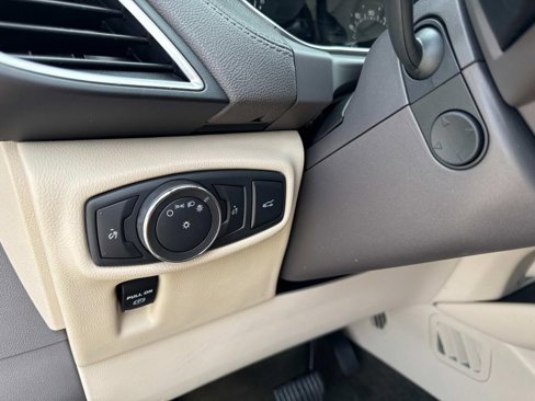 Used 2017 Lincoln MKX Reserve image 29