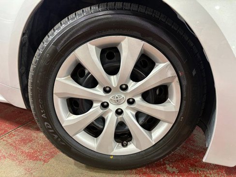 Used 2023 Toyota Corolla LE image 31