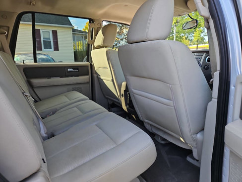 Used 2011 Ford Expedition XLT w/ HD Trailer Tow Pkg image 16