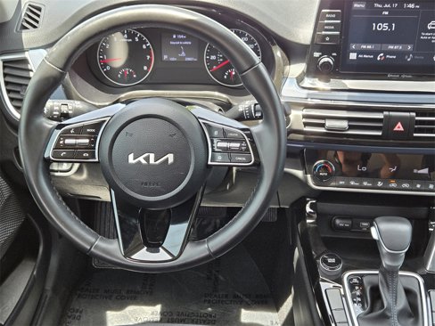 Certified 2023 Kia Seltos S image 10