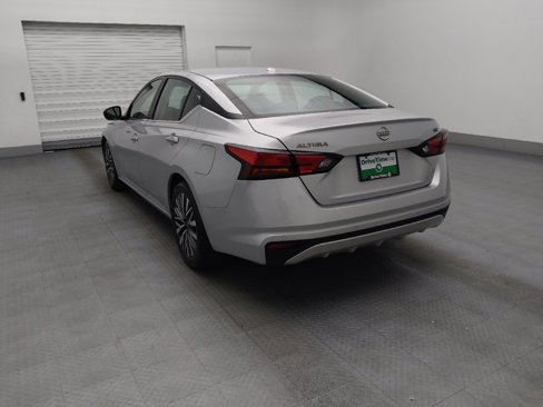 Used 2023 Nissan Altima 2.5 SV image 5