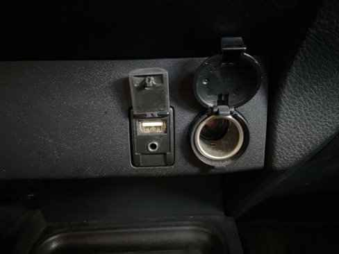 Used 2018 Toyota RAV4 LE image 20