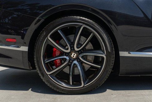 Used 2020 Bentley Continental GT V8 image 32