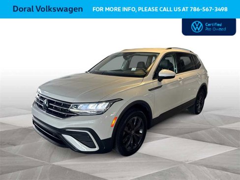 Certified 2023 Volkswagen Tiguan SE image 4