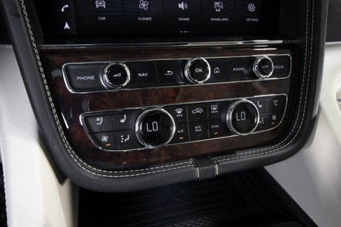 Used 2023 Bentley Bentayga Extended Wheelbase image 30