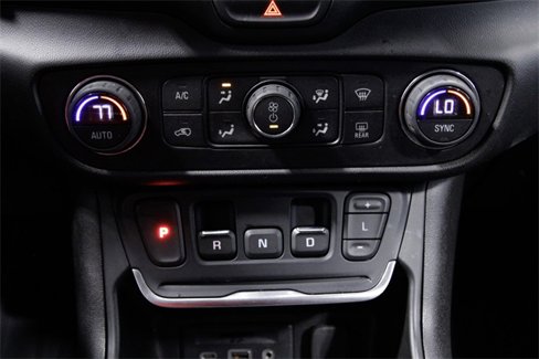 Used 2019 GMC Terrain SLT w/ Preferred Package image 31