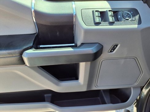 Used 2018 Ford F150 XLT image 22