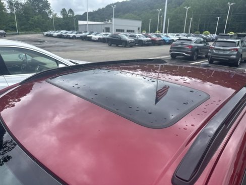 Certified 2024 Chevrolet Trax RS w/ Sunroof Package image 3