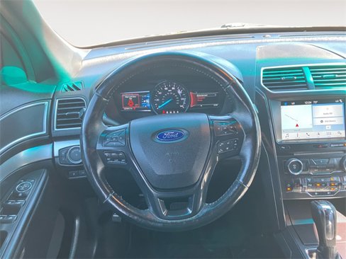 Used 2017 Ford Explorer XLT w/ Equipment Group 202A image 12
