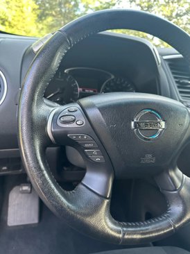 Used 2014 Nissan Pathfinder SV image 38