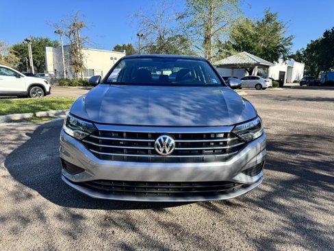 Certified 2021 Volkswagen Jetta SE w/ SE Cold Weather Package image 2