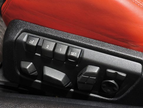 Used 2015 BMW M6 Convertible image 36