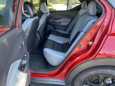 Used 2023 Nissan Kicks SR image 25