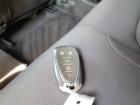 Used 2016 Chevrolet Malibu LT image 25