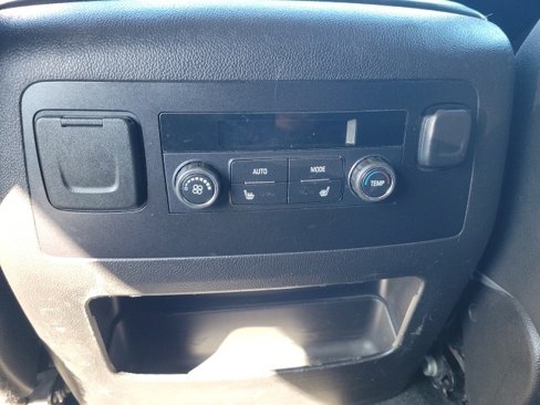 Used 2016 Chevrolet Suburban LT image 29
