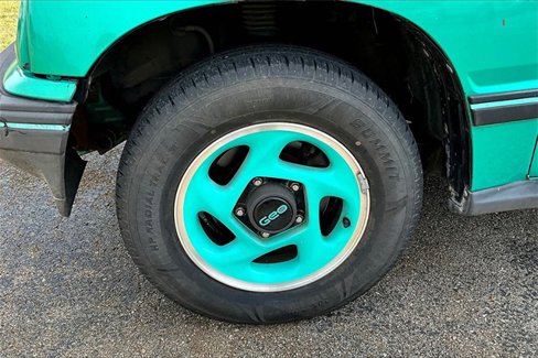 Used 1994 Geo Tracker 2WD 2-Door image 25