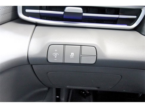 Used 2024 Hyundai Elantra SEL image 23