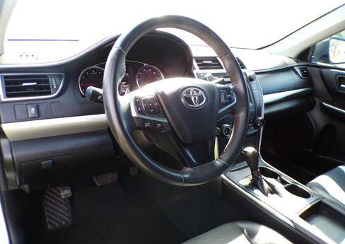 Used 2017 Toyota Camry SE image 28