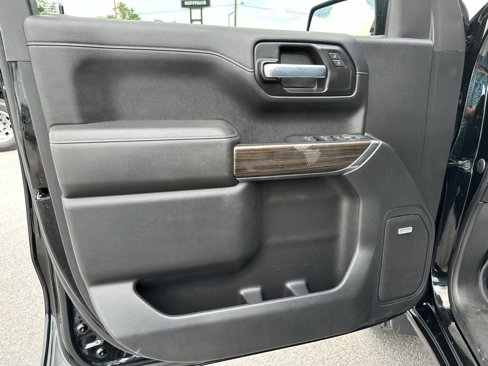 Used 2021 Chevrolet Silverado 1500 LT Trail Boss w/ Convenience Package II image 23