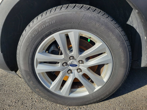 Used 2018 Ford Explorer XLT w/ Equipment Group 201A image 5