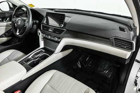 Used 2020 Honda Accord Touring image 24