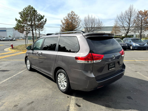 Used 2011 Toyota Sienna Limited image 18