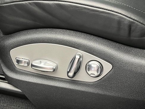 Certified 2024 Porsche Macan image 27