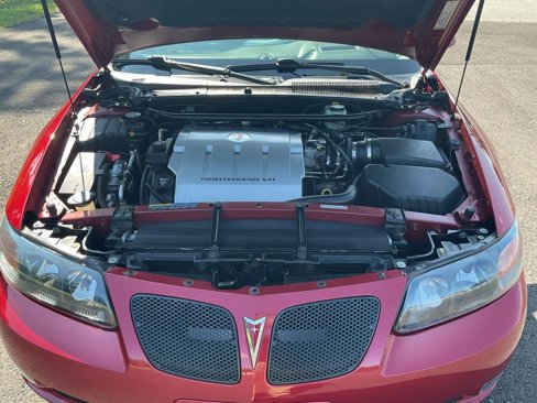 Used 2005 Pontiac Bonneville GXP image 15