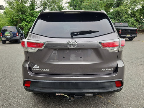 Used 2015 Toyota Highlander XLE image 4