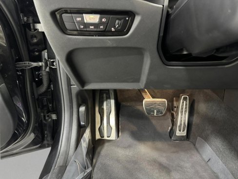 Used 2023 BMW 330i xDrive Sedan w/ M Sport Package image 30