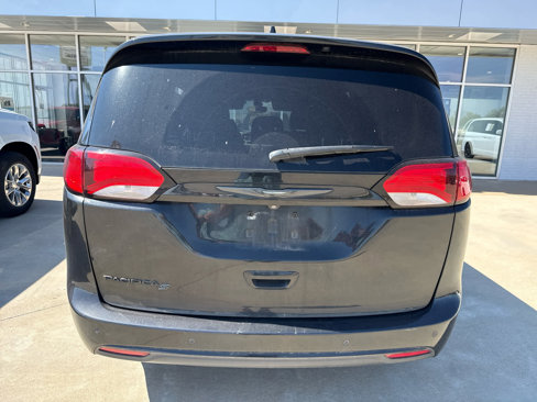 Used 2019 Chrysler Pacifica Touring Plus w/ S Appearance Package image 3