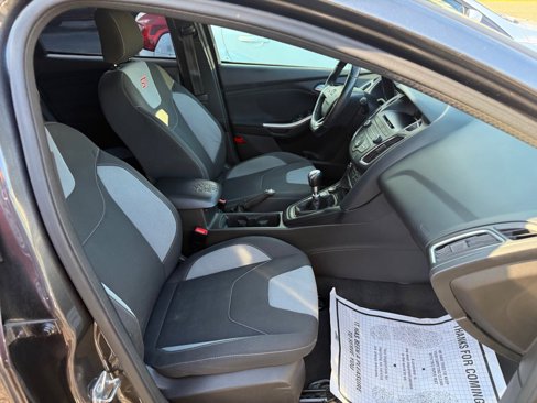 Used 2016 Ford Focus ST image 45