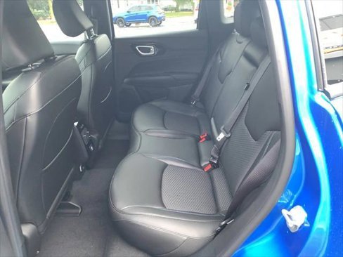 Used 2025 Jeep Compass Latitude w/ Altitude Special Edition image 28