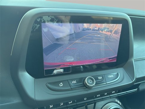 Used 2020 Chevrolet Camaro LT w/ Technology Package image 15