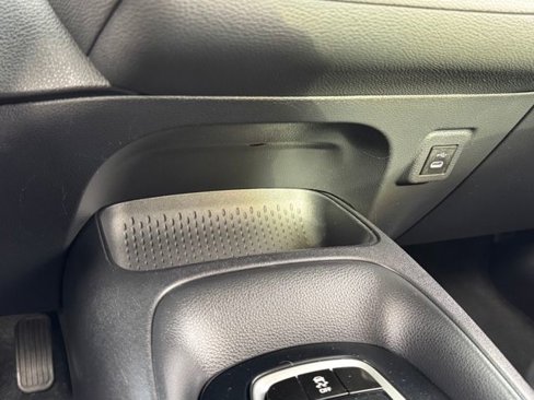Used 2024 Toyota Corolla LE image 13