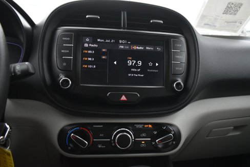 Used 2023 Kia Soul LX w/ LX Technology Package image 24