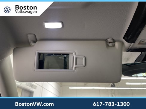 Certified 2021 Volkswagen Tiguan SE w/ Panoramic Sunroof Package image 24