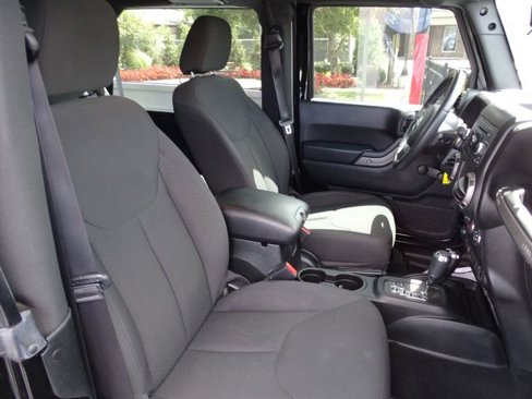 Used 2018 Jeep Wrangler Sport image 12