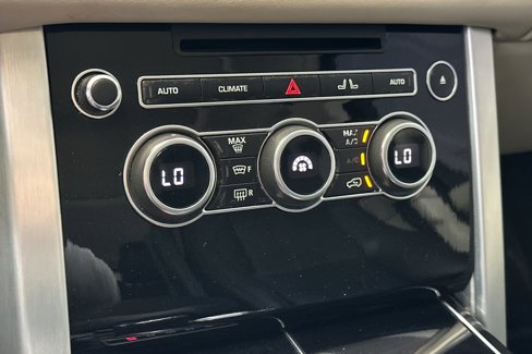 Used 2013 Land Rover Range Rover HSE image 19