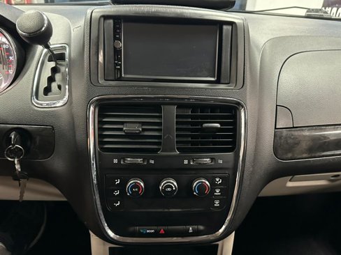 Used 2014 Dodge Grand Caravan American Value Package image 30