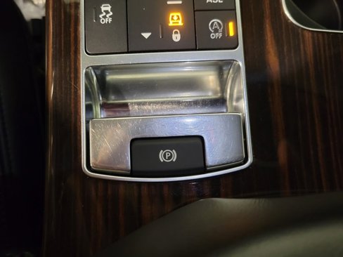 Used 2016 Land Rover Range Rover Supercharged image 19