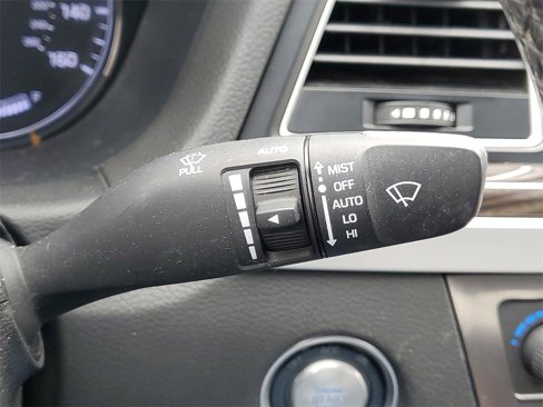 Used 2015 Hyundai Genesis 3.8 image 17
