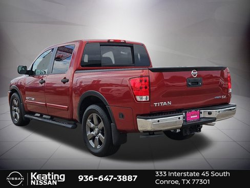 Used 2015 Nissan Titan SV w/ SV Value Truck Package image 5