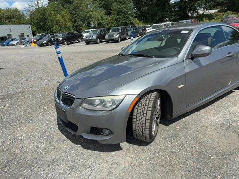 Used 2012 BMW 335i Convertible image 1
