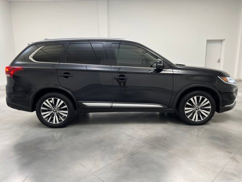 Used 2020 Mitsubishi Outlander SE image 8