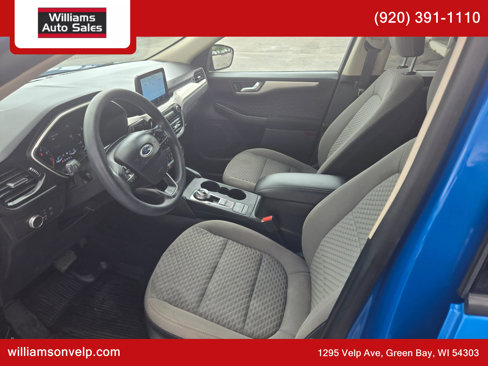 Used 2020 Ford Escape SE image 11