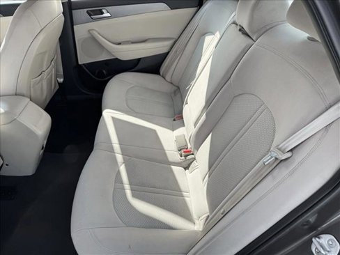 Used 2016 Hyundai Sonata SE image 17