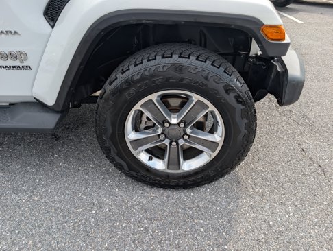 Used 2020 Jeep Wrangler Unlimited Sahara image 4